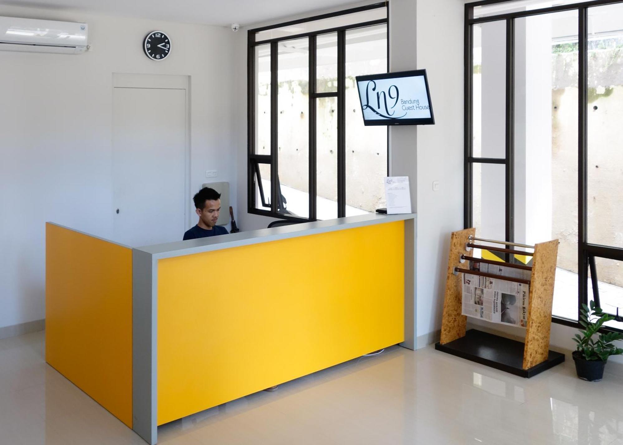 Ln9 Bandung Guest House Exterior foto